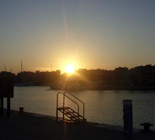 Sonnenuntergang im Marina Hafen Hurghada