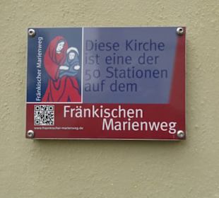 Bei der Kirche im ehemaligen Kloster Bildhausen
