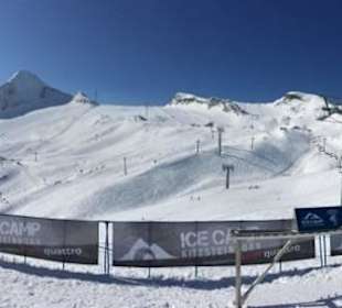Kitzsteinhorn Ice Camp