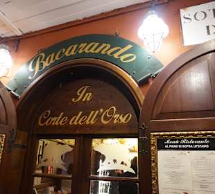 Die Bar nebenan