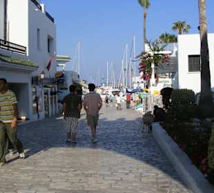 Weg zum Hafen