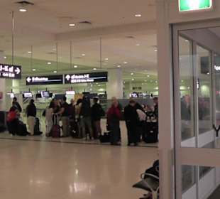 Einchecken zum Ayes-Rock