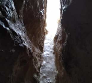 Höhle nach 1200 Stufen