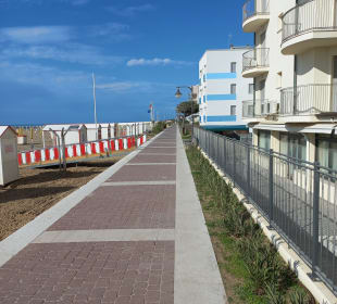 Strandpromenade Lungomare Petronia