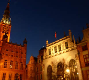 Das Rechtstädtische Rathaus bei Nacht