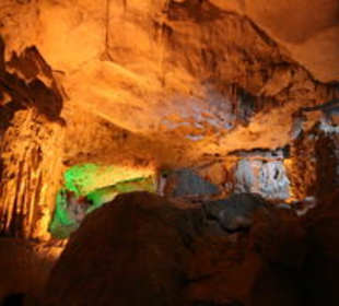 Höhle