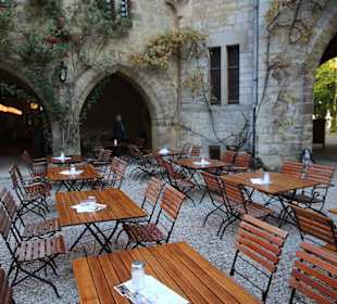 Restaurant Terrasse im Schloss Innenhof