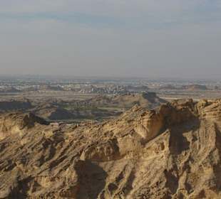 Ausblick vom Km3 die Straße auf den Berg rauf