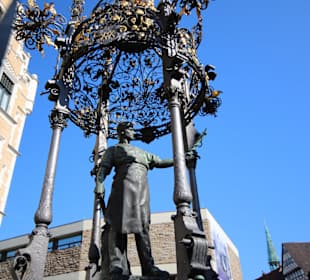 Oskar-Winter-Brunnen am Holzmarkt