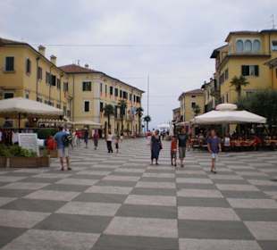 In der kleinen Innenstadt Lazise