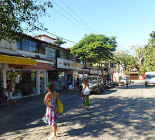 Mit dem Trolleybus über Buzios