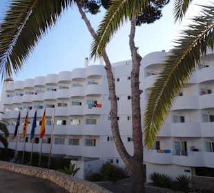 Blick auf Hotel Marina Corfu und Scorpio