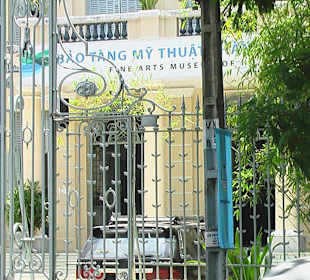 Öffnungszeiten wenig sichtbar