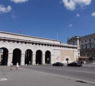 Burgtor von der Ringstraße