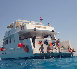 Den ganzen Tag auf dem Boot-bei bester Verpflegung