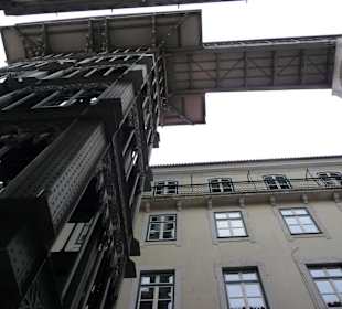 Konstruktion von unten gesehen