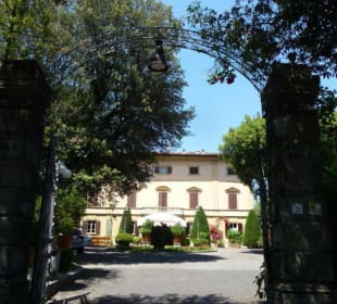 Einfahrt  Villa Delle Rose