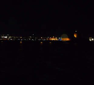 Hafen bei Nacht