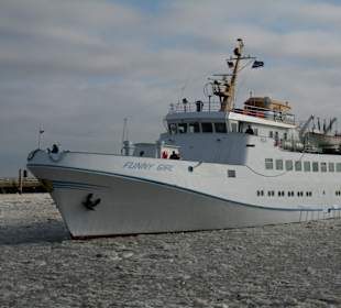 Funny Girl im Winter