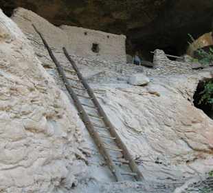 Gila Cliff Dwellings in New Mexico