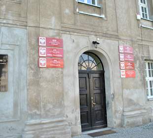 Wejście do Ośrodka Wychowawczego w Oficynach.