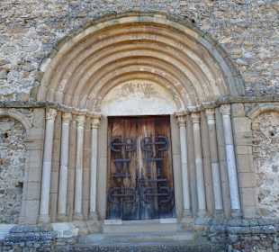 Schön gestaltetes Westportal