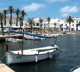 Hafen von Fornells
