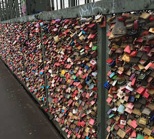 Brücke mit den Liebesschlössern