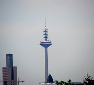 Skyline mit Fernmeldeturm