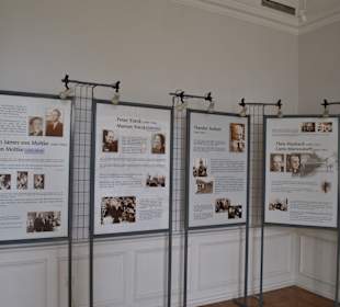 Wystawa Fundacji Krzyżowa.