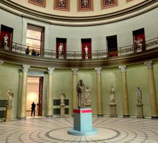 Rotunde zwischen Erdgeschoß und 1. Stockwerk