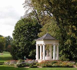 Pavillon im Schloßpark Tiefurt