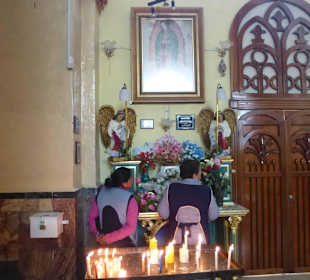 In der Kirche von Otovalo