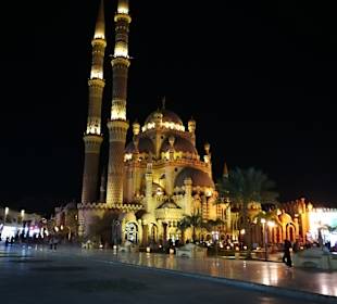 Große Moschee am Abend