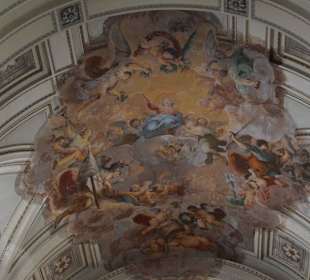 Im Inneren der Kathedrale