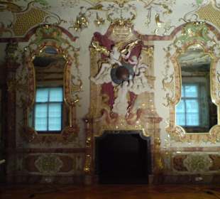 Spiegel und Dekor
