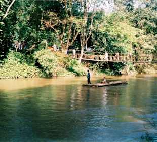 Hängebrücke zu Elefantencamp