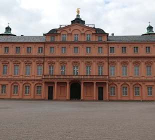 Blick vom Schlosspark zur Rückseite des Schlosses