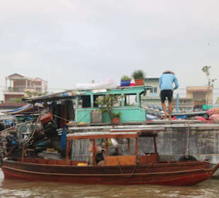 Man hilft sich gegenseitig