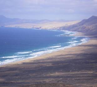 Blick vom Paß auf den Strand von Cofete