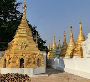 Schöne Stupas aus dem 17.-19. Jahrhundert