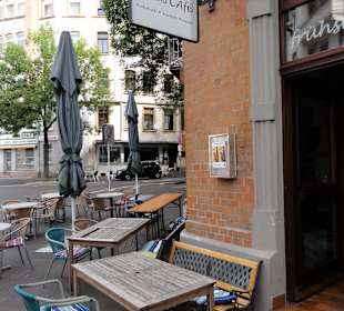 Eingang zum Café