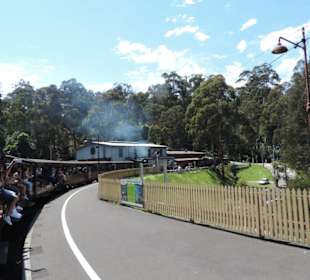 Abfahrt aus dem Bahnhof Belgrave