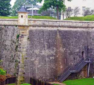 Die Zitadelle Petersberg 