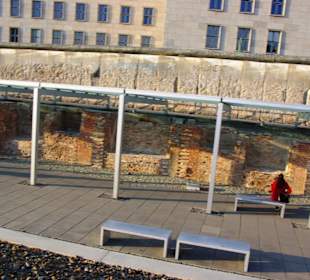 Gestapo Mauer und DDR Mauer