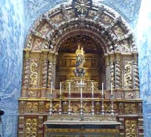 Seitenaltar mit Azulejos in der Sé