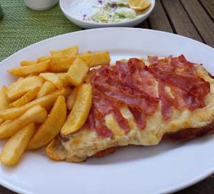 Schnitzelhaus Domblick