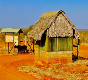 Einfahrt Rhino Sanctuary