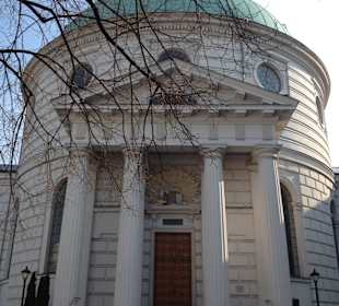 Kościół od frontu