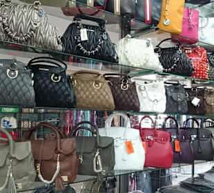 Viel Auswahl, bitte immer handeln